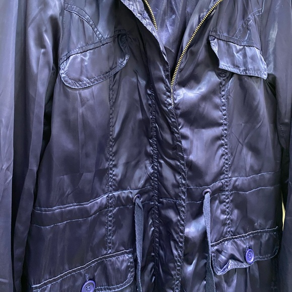 Hip-length zipped hooded jacket with metallic sheen - Picture 5 of 5